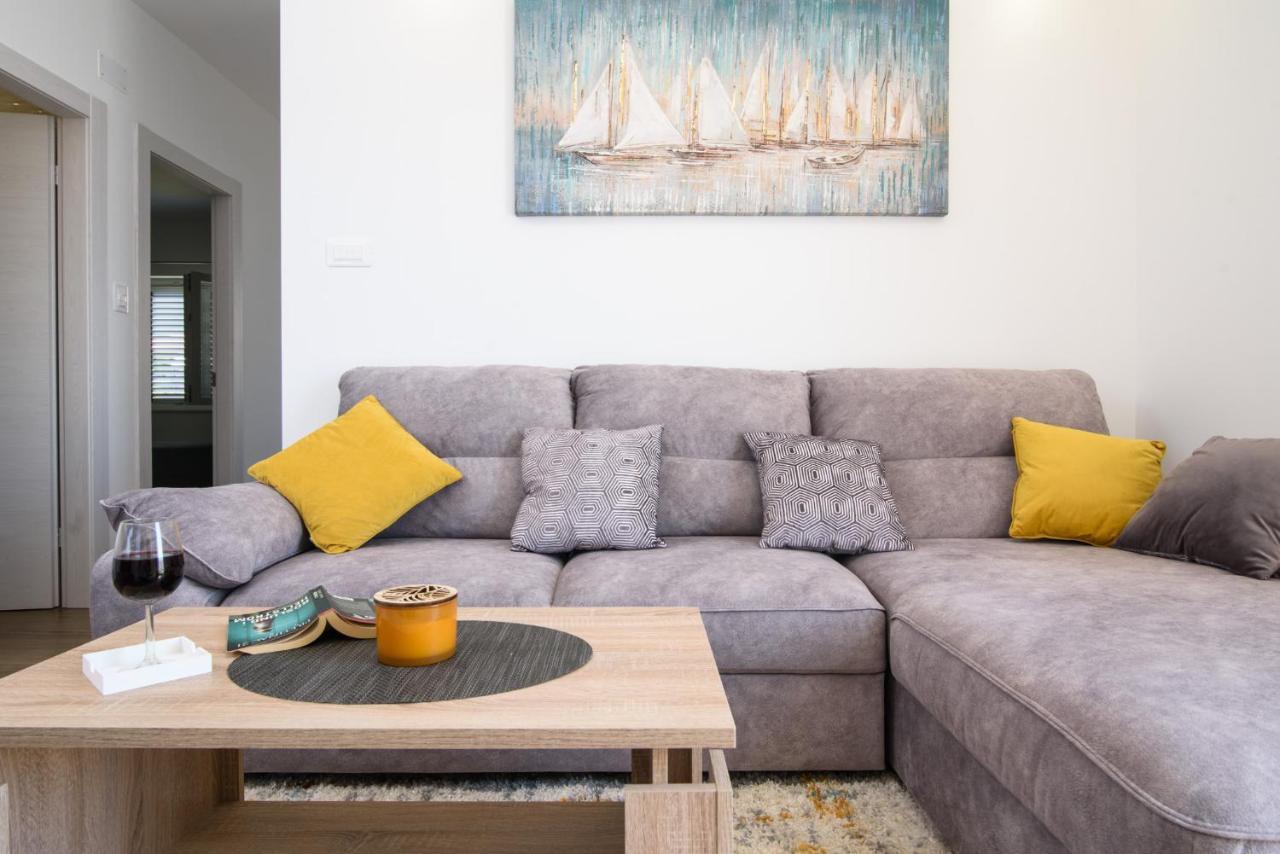 Apartment Silver Star Kaštela Exteriör bild