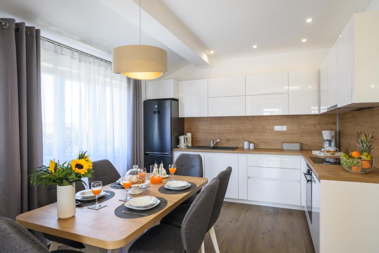 Apartment Silver Star Kaštela Exteriör bild
