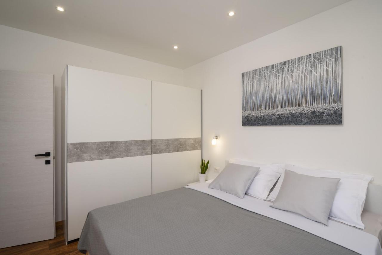 Apartment Silver Star Kaštela Exteriör bild