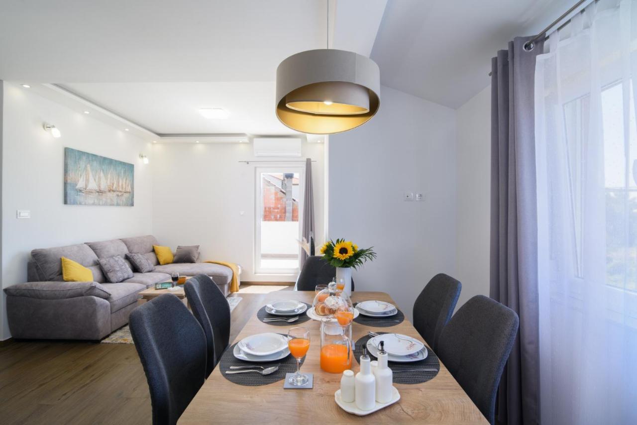 Apartment Silver Star Kaštela Exteriör bild