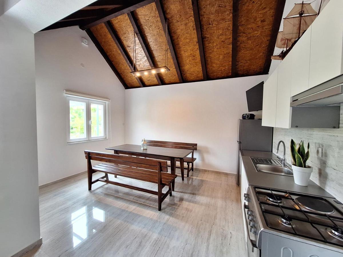 Apartment Silver Star Kaštela Exteriör bild